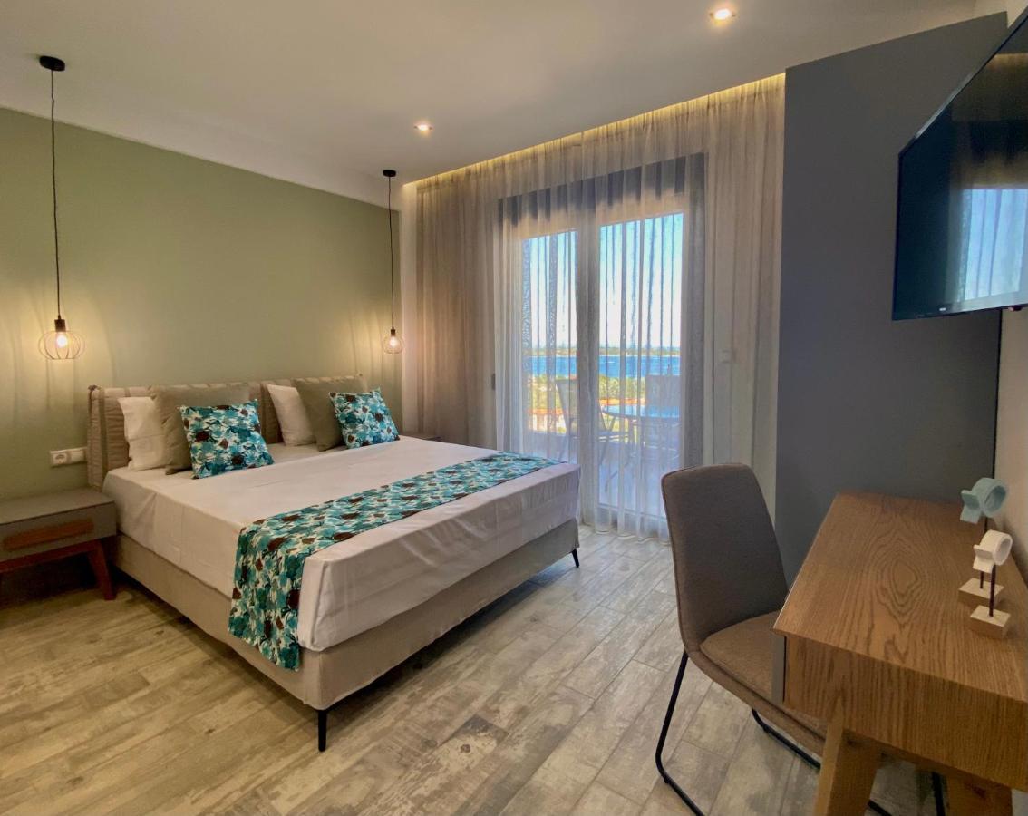 Thea Luxury Apartments Vourvourou Bagian luar foto