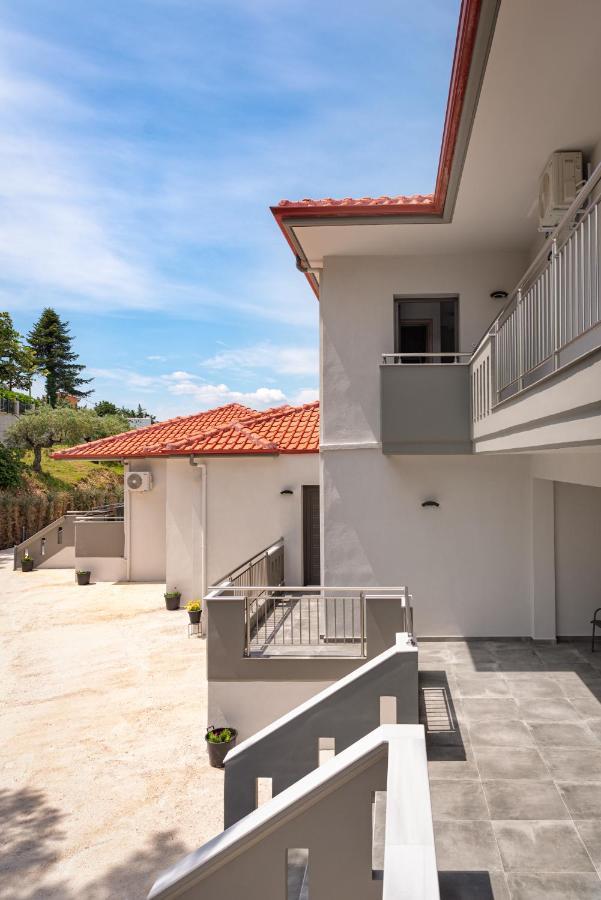 Thea Luxury Apartments Vourvourou Bagian luar foto